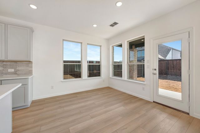 5404 Magallon Lane, Aubrey, TX 76227