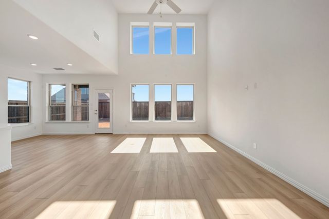 5404 Magallon Lane, Aubrey, TX 76227