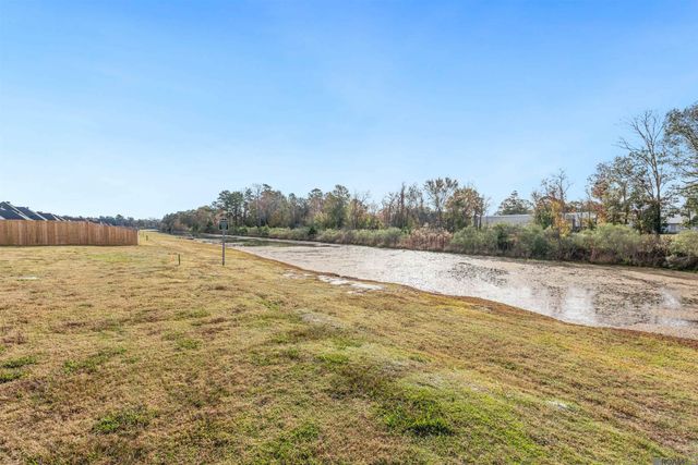 10409 Highland Lakes Dr, Denham Springs, LA 70726