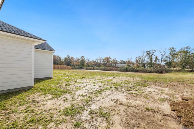 10409 Highland Lakes Dr, Denham Springs, LA 70726
