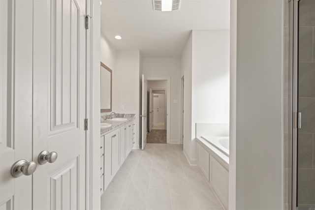 10409 Highland Lakes Dr, Denham Springs, LA 70726