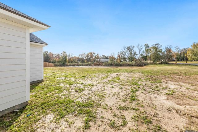 10409 Highland Lakes Dr, Denham Springs, LA 70726