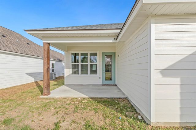 10409 Highland Lakes Dr, Denham Springs, LA 70726