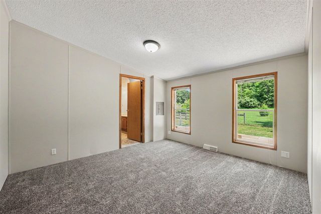 4794 Seymour Road, Jackson, MI 49201