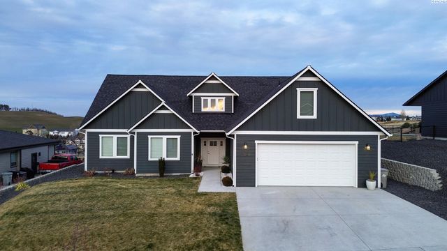 2080 NW Canyon View Dr, Pullman, WA 99163