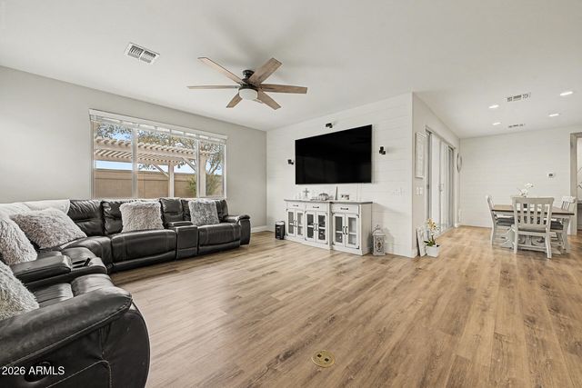18352 W KENDALL Street, Goodyear, AZ 85338
