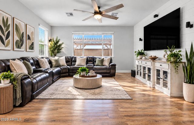 18352 W KENDALL Street, Goodyear, AZ 85338