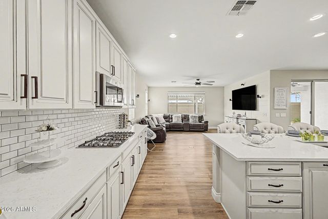 18352 W KENDALL Street, Goodyear, AZ 85338