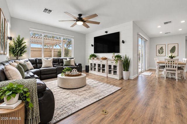 18352 W KENDALL Street, Goodyear, AZ 85338