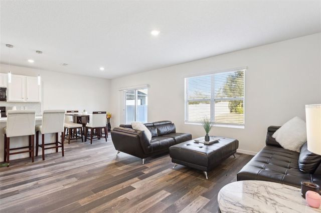 5974 CHURCHILL SQUARE WAY, Groveland, FL 34736