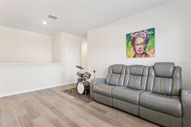 5974 CHURCHILL SQUARE WAY, Groveland, FL 34736