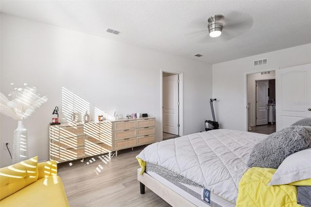 5974 CHURCHILL SQUARE WAY, Groveland, FL 34736