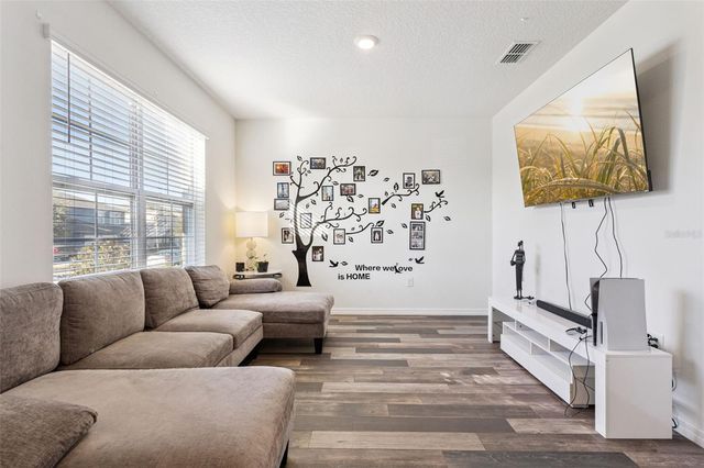 5974 CHURCHILL SQUARE WAY, Groveland, FL 34736