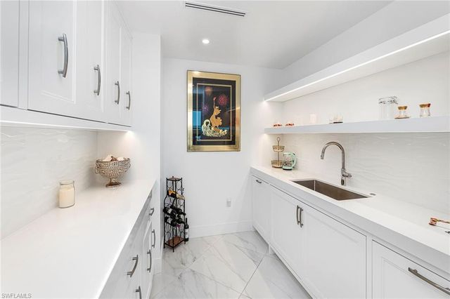 13945 Old Coast RD # 806, Naples, FL 34110