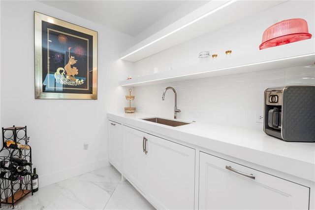 13945 Old Coast RD # 806, Naples, FL 34110