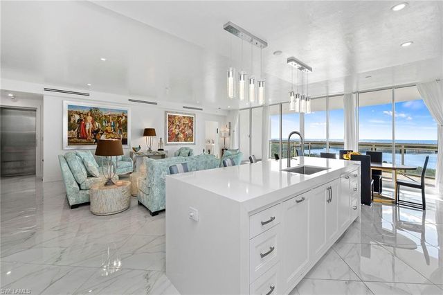 13945 Old Coast RD # 806, Naples, FL 34110