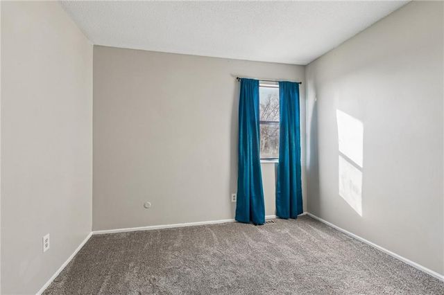 13907 Falkirk Circle, Grandview, MO 64030