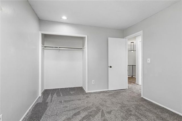 13907 Falkirk Circle, Grandview, MO 64030