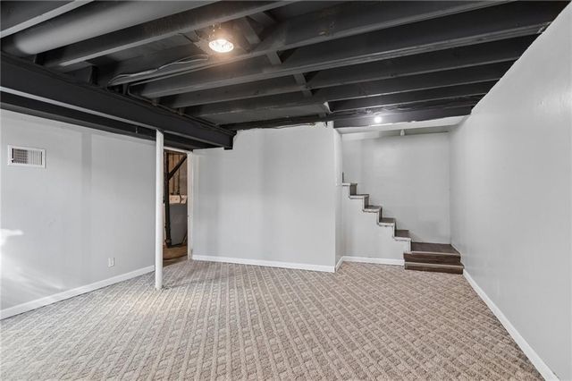 13907 Falkirk Circle, Grandview, MO 64030