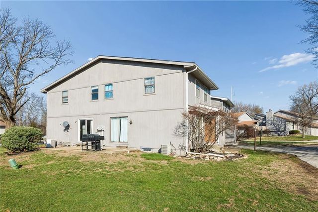 13907 Falkirk Circle, Grandview, MO 64030