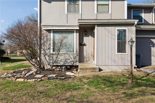 13907 Falkirk Circle, Grandview, MO 64030