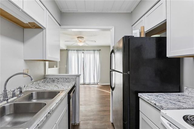 13907 Falkirk Circle, Grandview, MO 64030