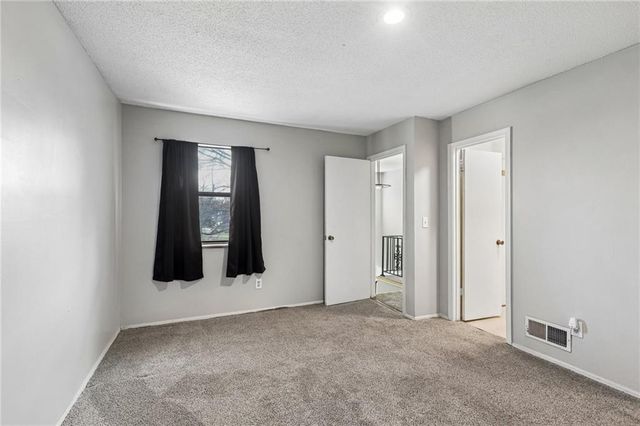 13907 Falkirk Circle, Grandview, MO 64030