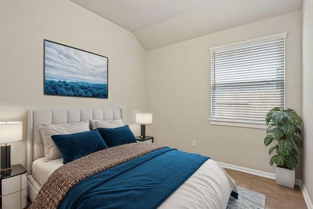 Image 14 of property listing at 7011 Golden Groundsel Drive, Katy, TX 77493