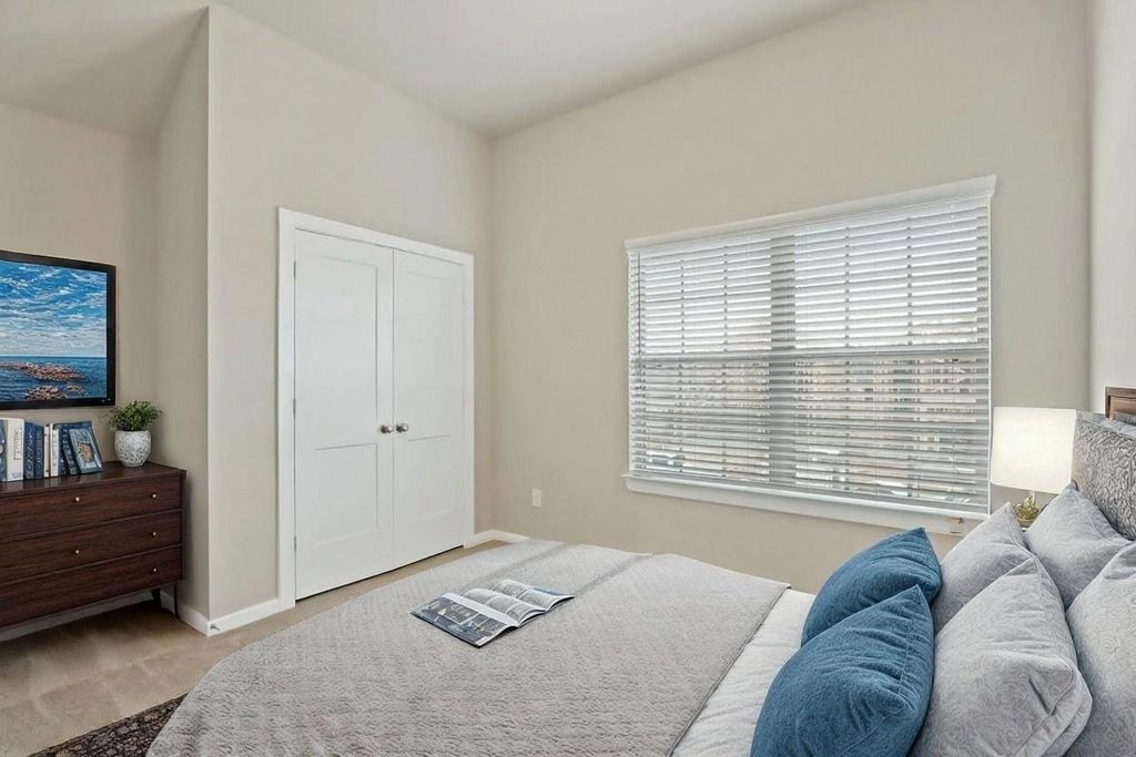 Image 15 of property listing at 7011 Golden Groundsel Drive, Katy, TX 77493