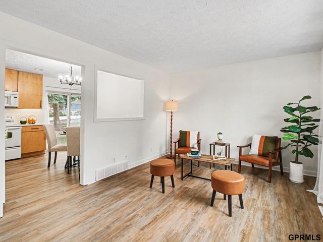 7508 S 147 Street, Omaha, NE 68138