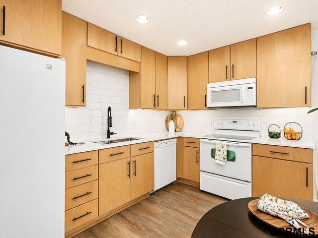 7508 S 147 Street, Omaha, NE 68138