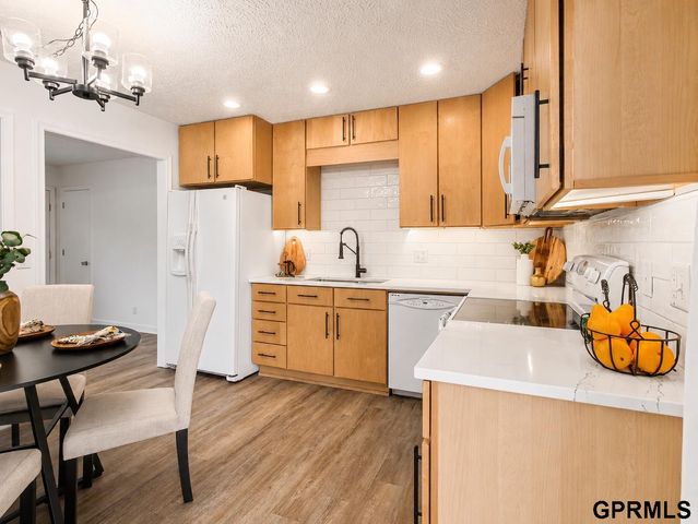 7508 S 147 Street, Omaha, NE 68138