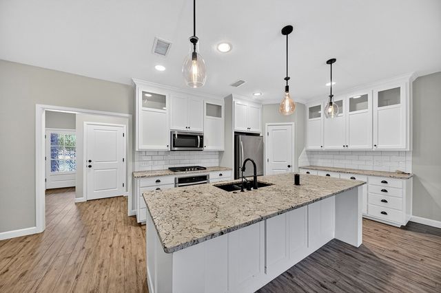 1216 Cedar Creek, Midland, TX 79705