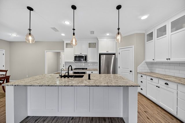 1216 Cedar Creek, Midland, TX 79705