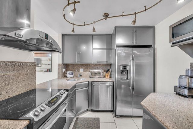 1825 S Ocean Dr 407, Hallandale Beach, FL 33009