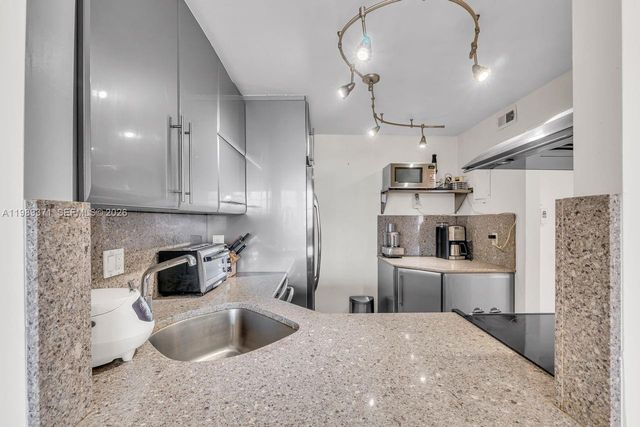 1825 S Ocean Dr 407, Hallandale Beach, FL 33009