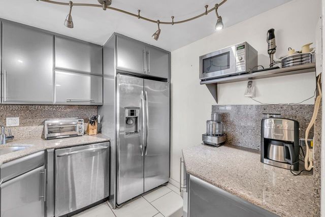 1825 S Ocean Dr 407, Hallandale Beach, FL 33009