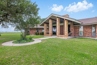 1931 Bruno Road, Schulenburg, TX 78956