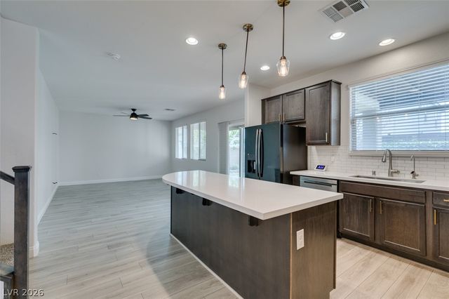 6633 Autumn Breeze Street, Las Vegas, NV 89148