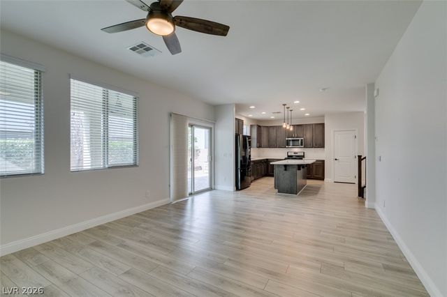 6633 Autumn Breeze Street, Las Vegas, NV 89148