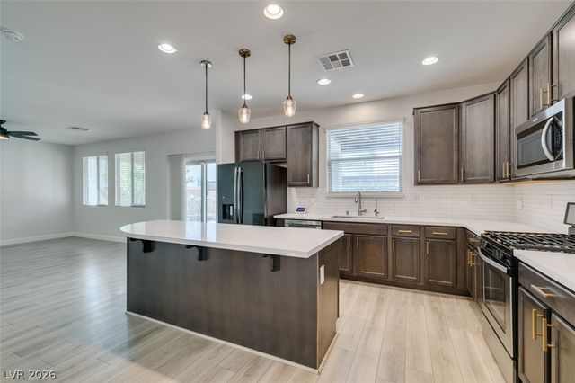 6633 Autumn Breeze Street, Las Vegas, NV 89148