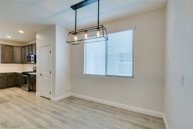 6633 Autumn Breeze Street, Las Vegas, NV 89148