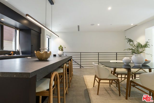 923 N Hilldale Avenue, West Hollywood, CA 90069