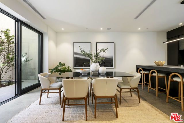 923 N Hilldale Avenue, West Hollywood, CA 90069