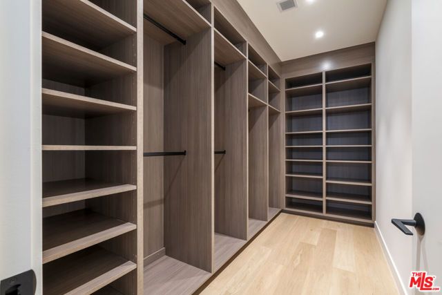 923 N Hilldale Avenue, West Hollywood, CA 90069