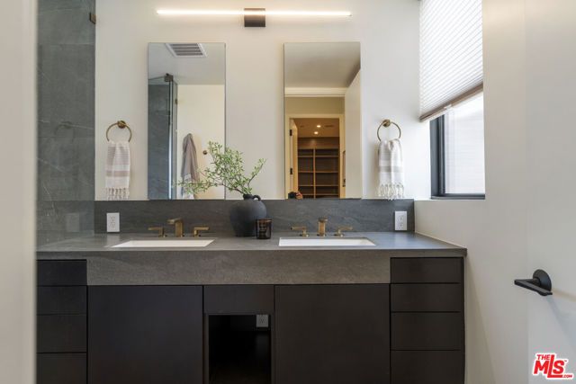 923 N Hilldale Avenue, West Hollywood, CA 90069