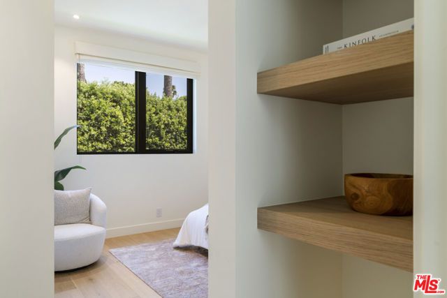 923 N Hilldale Avenue, West Hollywood, CA 90069