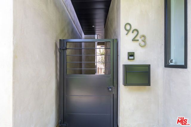 923 N Hilldale Avenue, West Hollywood, CA 90069