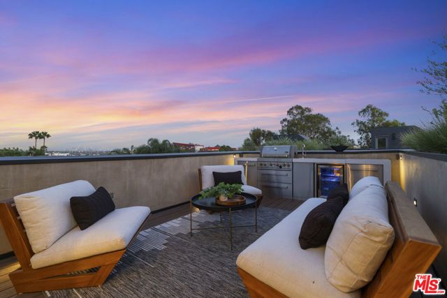 923 N Hilldale Avenue, West Hollywood, CA 90069