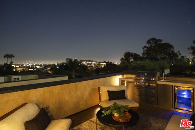 923 N Hilldale Avenue, West Hollywood, CA 90069
